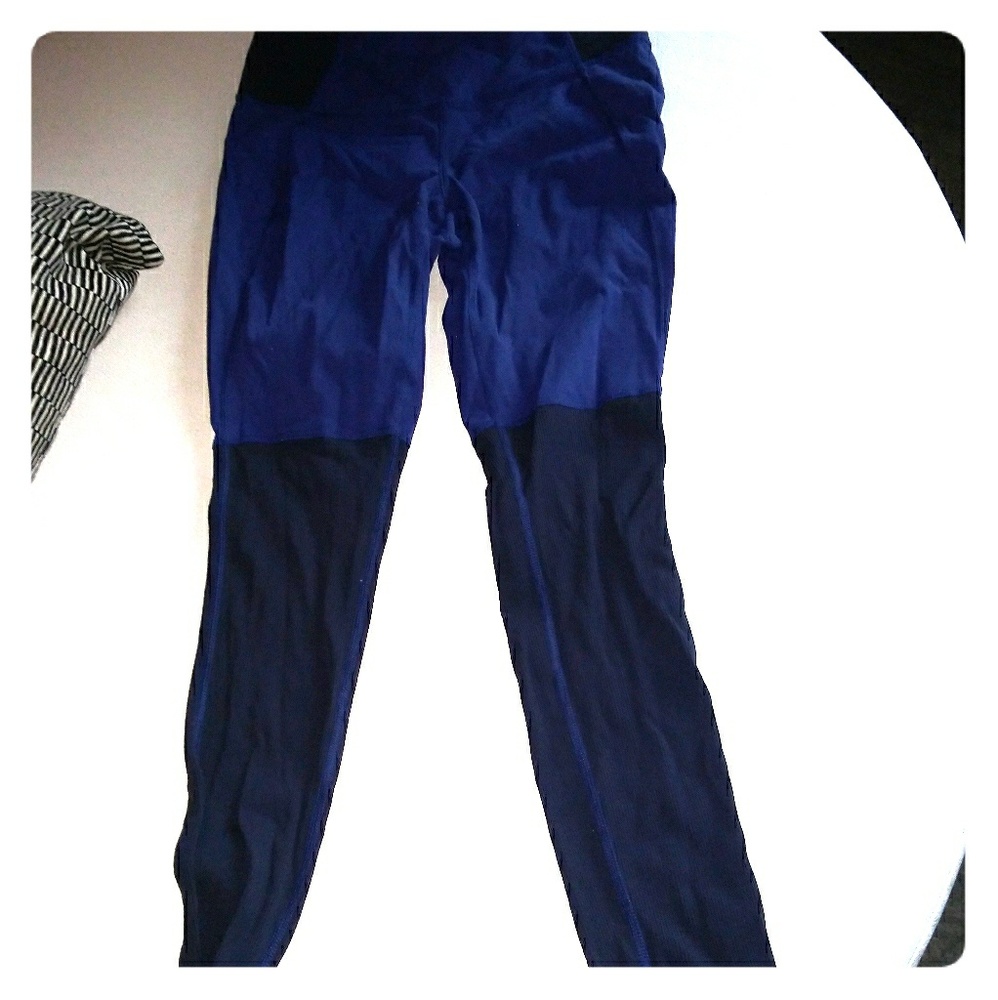Lucy blue and navy stirrup leggings, cute